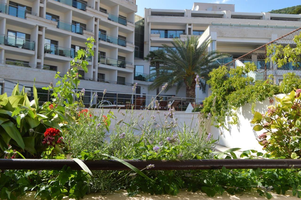 Ambassador Apartments Petrovac Εξωτερικό φωτογραφία