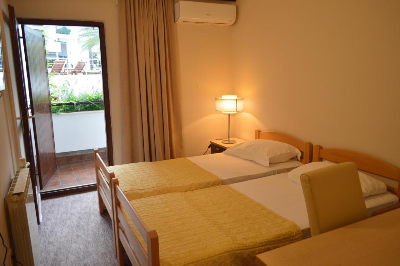 Ambassador Apartments Petrovac Εξωτερικό φωτογραφία